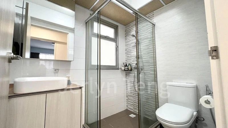 5 Room (5I) HDB for Rent in 440B Bukit Batok West Avenue 8 - Image 1