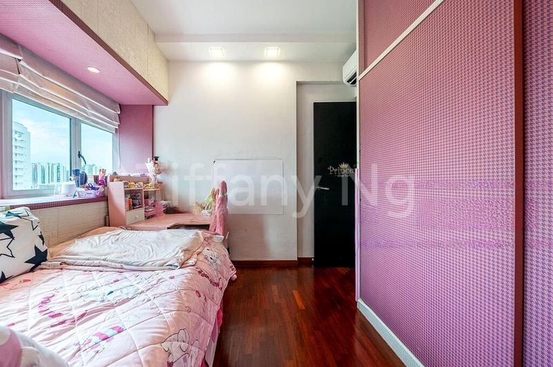 3 Bed Condo for Sale in  Pasadena - Image 3