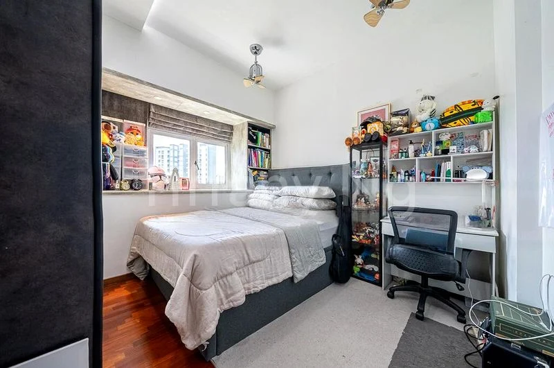 3 Bed Condo for Sale in  Pasadena - Image 6