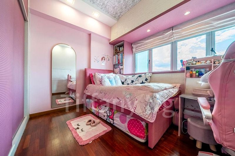 3 Bed Condo for Sale in  Pasadena - Image 4