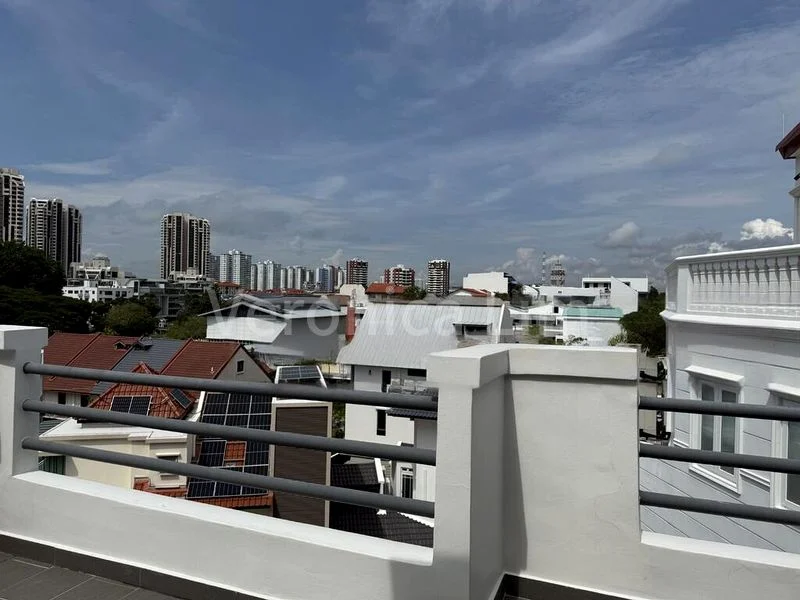 4 Bed Semi-Detached House (Landed) for Sale in Lucky Court - Image 12