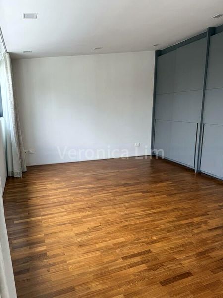 4 Bed Semi-Detached House (Landed) for Sale in Lucky Court - Image 8