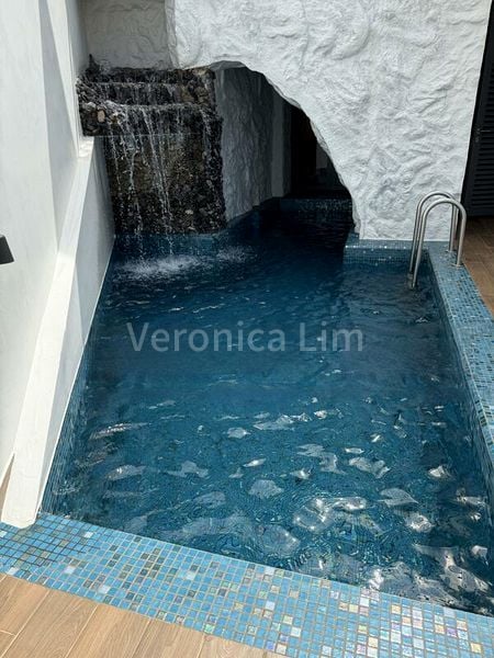 4 Bed Semi-Detached House (Landed) for Sale in Lucky Court - Image 6