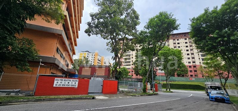 Light Industrial (B1) for Rent in Gold Pine Industrial Building - Image 8