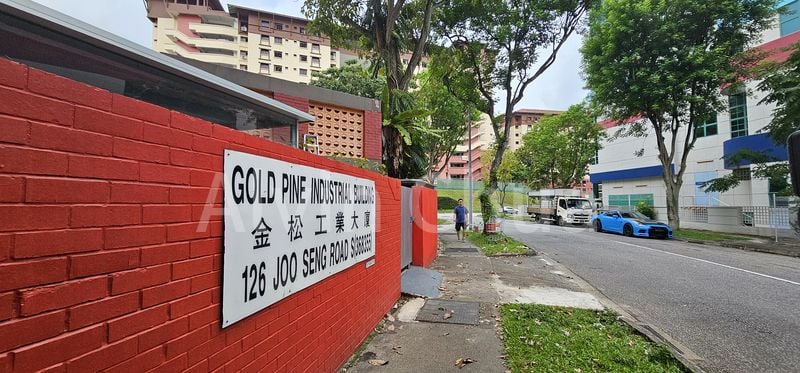 Light Industrial (B1) for Rent in Gold Pine Industrial Building - Image 7