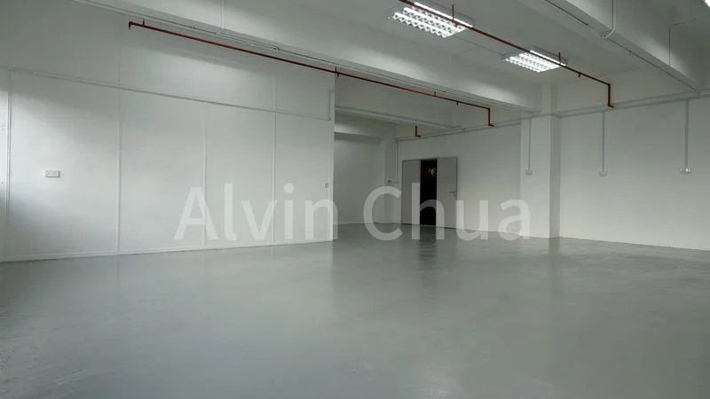 Light Industrial (B1) for Rent in Gold Pine Industrial Building - Image 2