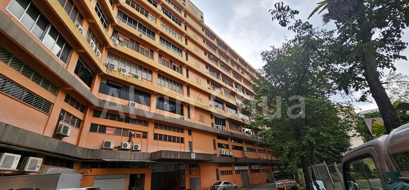 Light Industrial (B1) for Rent in Gold Pine Industrial Building - Image 9