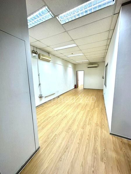 Light Industrial (B1) for Rent: Ubi Techpark - Image 2