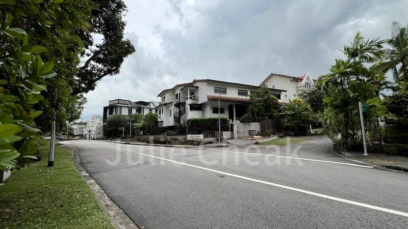 3 Bed Semi-Detached House (Landed) for Sale in  Unique Garden - Image 2