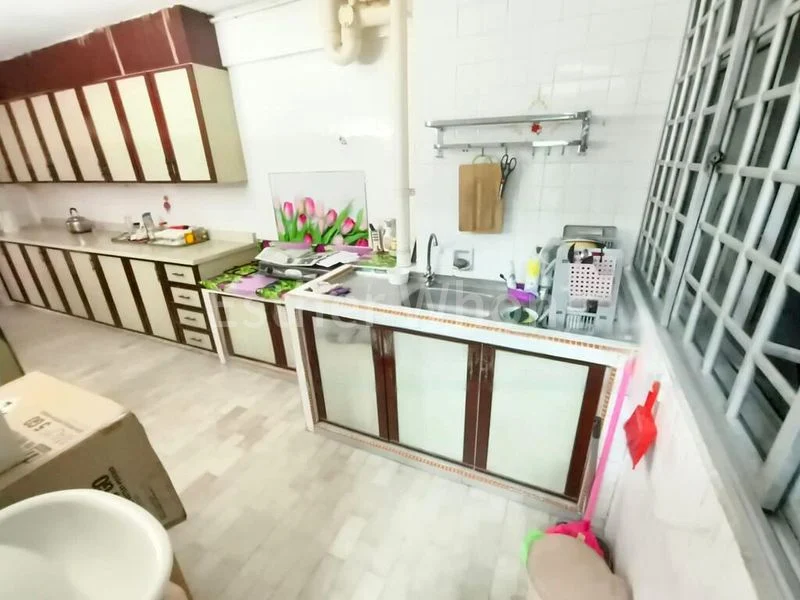 4 Room (4NG) HDB for Rent in  101 Woodlands Street 13 - Image 3