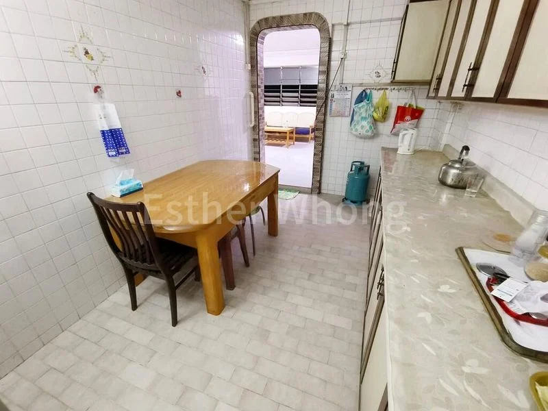 4 Room (4NG) HDB for Rent in  101 Woodlands Street 13 - Image 4