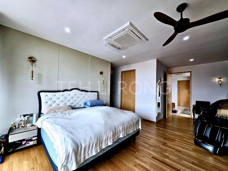 8 Bed Bungalow (Landed) for Sale in  Picardy Gardens - Image 9