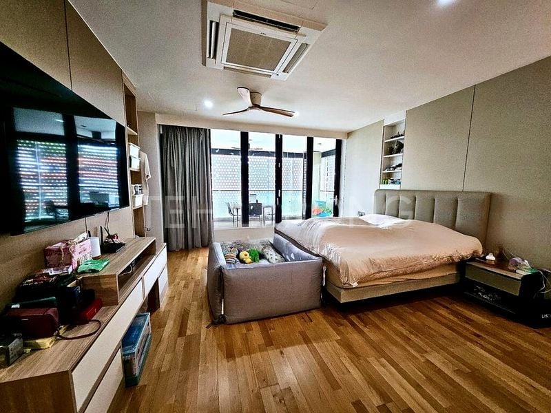 8 Bed Bungalow (Landed) for Sale in  Picardy Gardens - Image 12