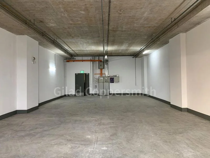 Light Industrial (B1) for Rent: Nordcom I - Image 4