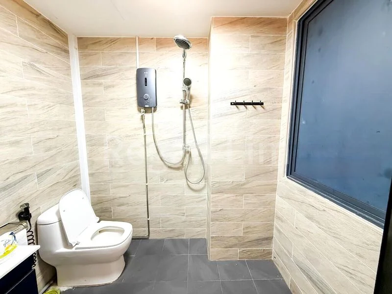 Office for Rent: Shared Cubicle Office Space - Image 1