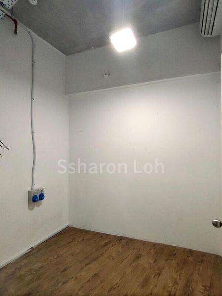 Light Industrial (B1) for Rent: Bryton House - Image 4