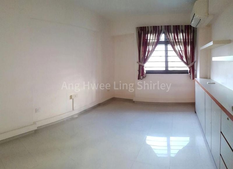 5 Room (5I) HDB for Rent in  323C Sengkang East Way - Image 4