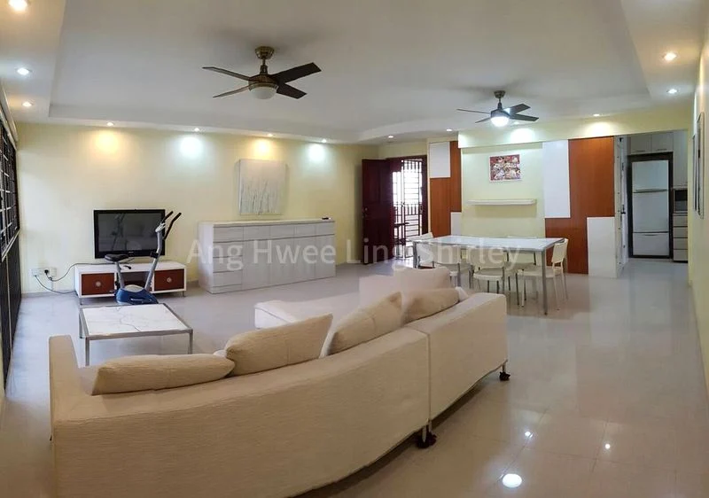 5 Room (5I) HDB for Rent in  323C Sengkang East Way - Image 2