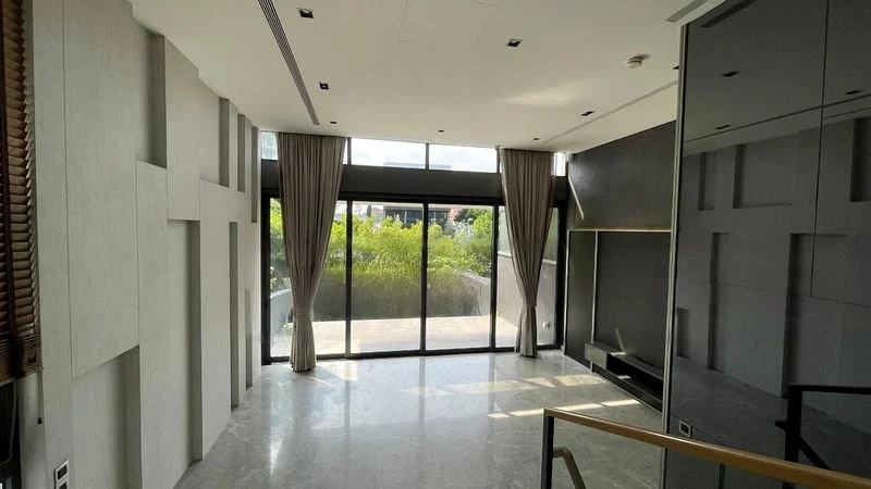 5 Bed Semi-Detached House (Landed) for Sale in Bukit Timah Road - Image 1