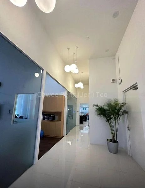 Light Industrial (B1) for Rent: BS Centre - Image 9