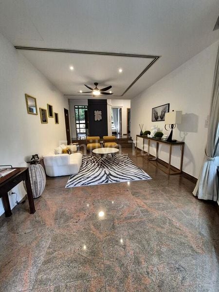 Room (Condo) for Rent in  Manhattan Mansions - Image 1