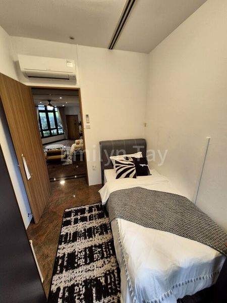 Room (Condo) for Rent in  Manhattan Mansions - Image 5