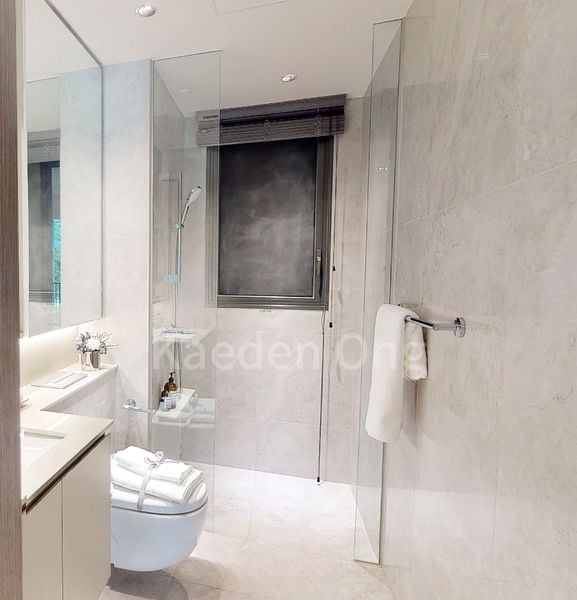 5 Bed Executive Condo for Sale in Altura - Image 3