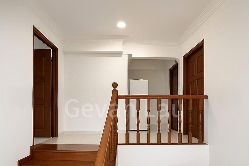 Maisonette HDB for Sale in  633 Hougang Avenue 8 - Image 3