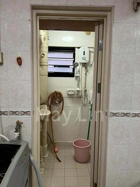 3 Room (3I) HDB for Rent in  154 Mei Ling Street - Image 2