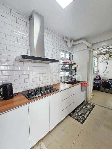 4 Room (4A) HDB for Sale in 292C Bukit Batok East Avenue 6 - Image 7