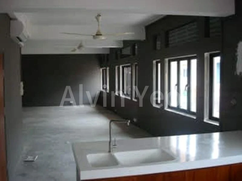 1 Bed Walk-up Apartment (Condo) for Sale in  Tiong Bahru Estate - Image 6