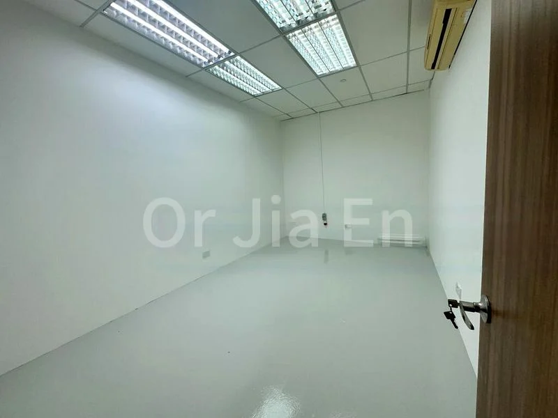 Light Industrial (B1) for Rent: Unity Centre - Image 2