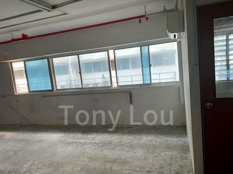 Light Industrial (B1) for Rent: North Link Building - Image 3