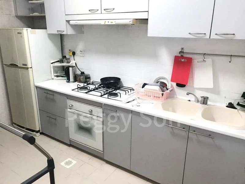 4 Bed Condo for Rent in  The Huntington - Image 4