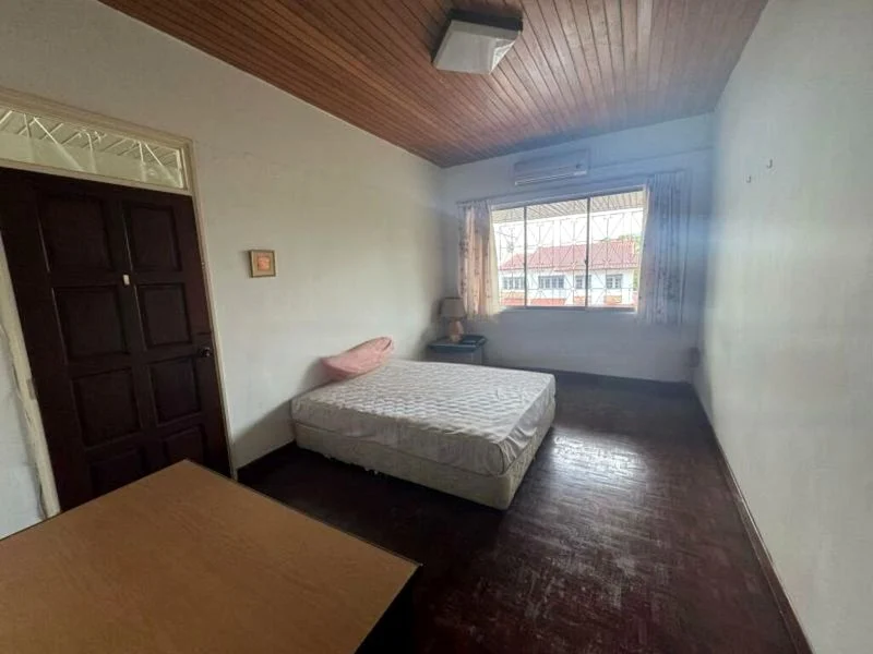 4 Bed Semi-Detached House (Landed) for Sale in  Watten Estate - Image 3