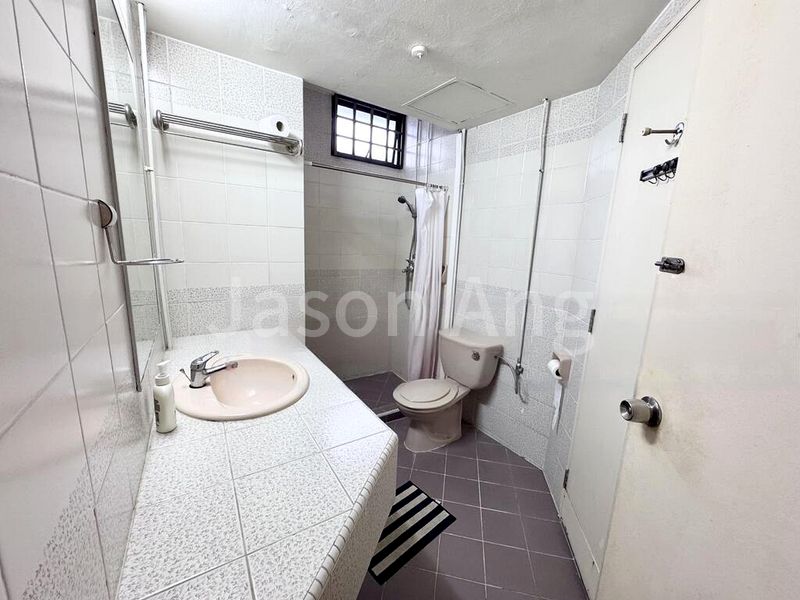 3 Bed Condo for Sale in  Mandarin Gardens - Image 13