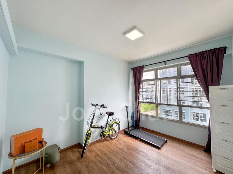 Premium HDB for Sale in 322B Sumang Walk - Image 9
