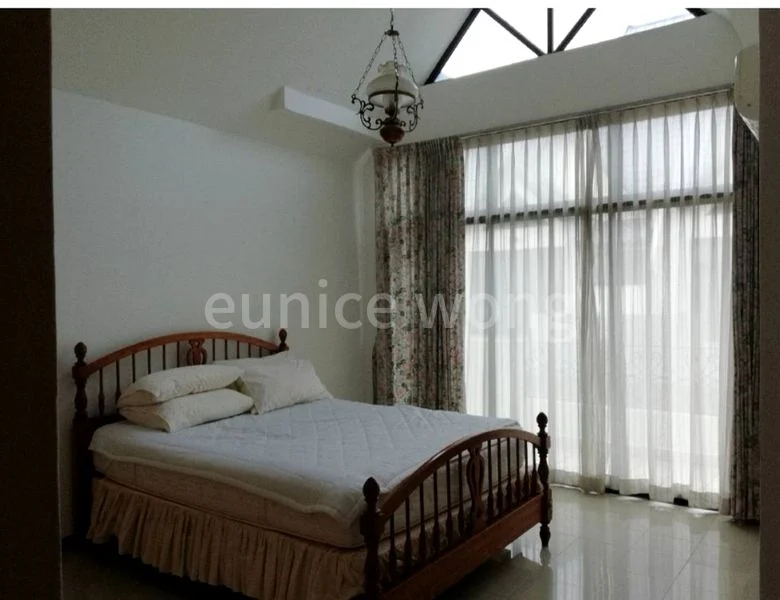 4+1 Bed Townhouse (Landed) for Sale in  Barossa Gardens - Image 2