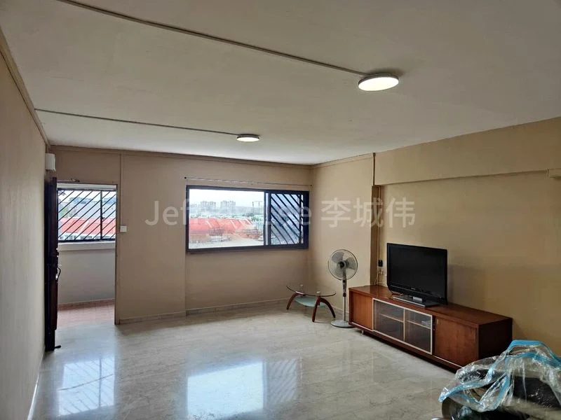 4 Room (4NG) HDB for Rent in 141 Tampines Street 12 - Image 1