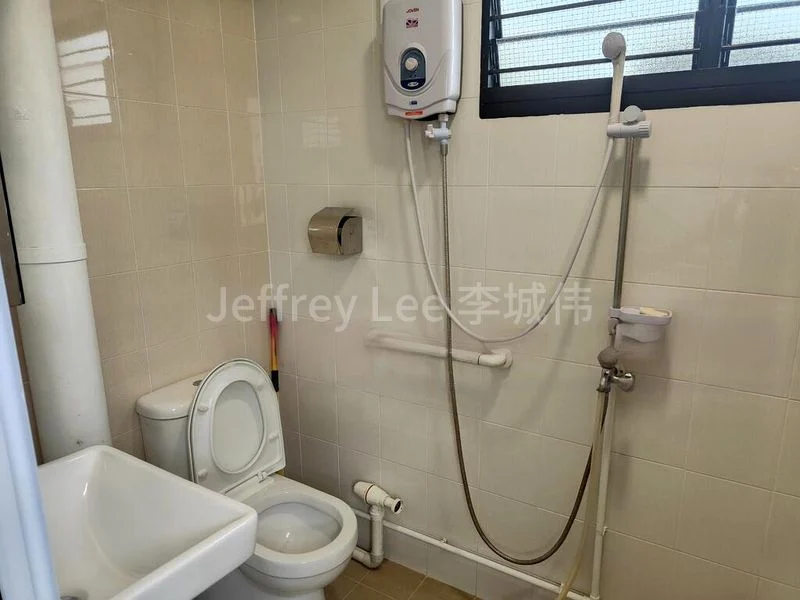 4 Room (4NG) HDB for Rent in 141 Tampines Street 12 - Image 10