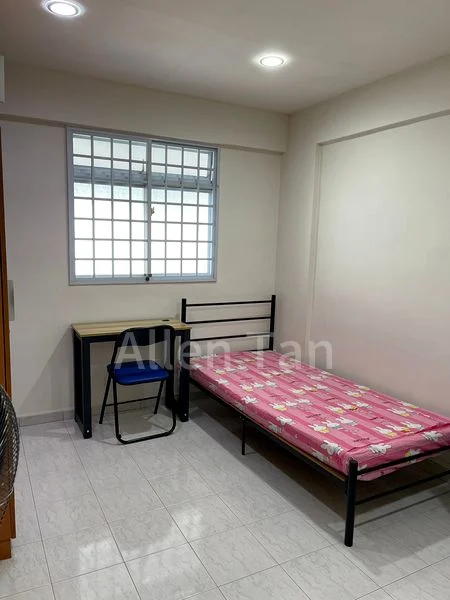 Common Room (HDB) for Rent in  208 Yishun Street 21 - Image 1