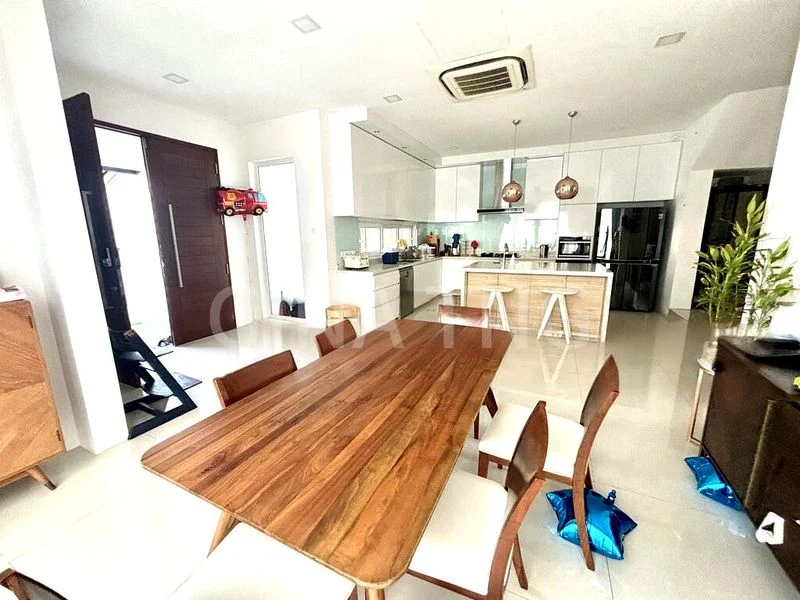 4 Bed Semi-Detached House (Landed) for Sale in  Lengkong Lima - Image 16