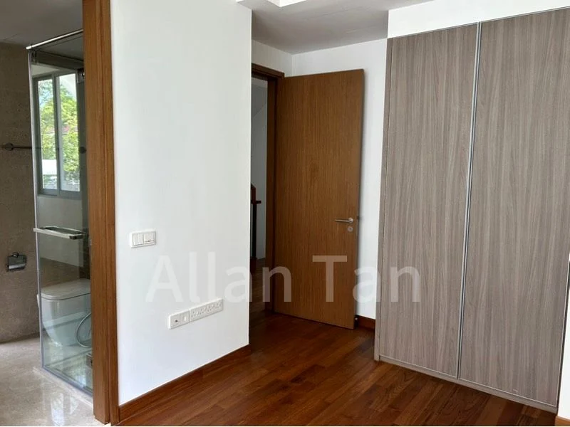 5 Bed Landed for Sale in  Greenwood Mews - Image 9