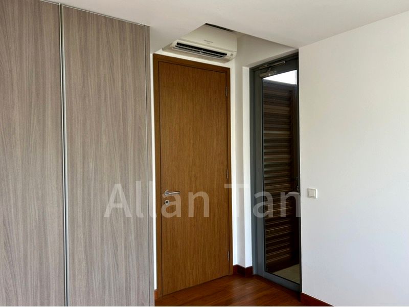 5 Bed Landed for Sale in  Greenwood Mews - Image 6