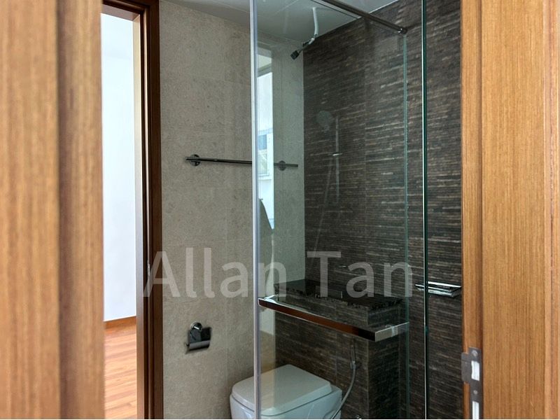 5 Bed Landed for Sale in  Greenwood Mews - Image 11