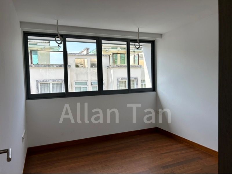 5 Bed Landed for Sale in  Greenwood Mews - Image 4