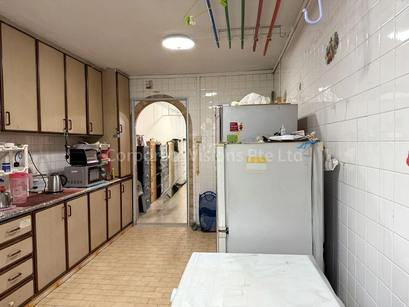 3 Room (3NG) HDB for Sale in  321 Bukit Batok Street 33 - Image 3