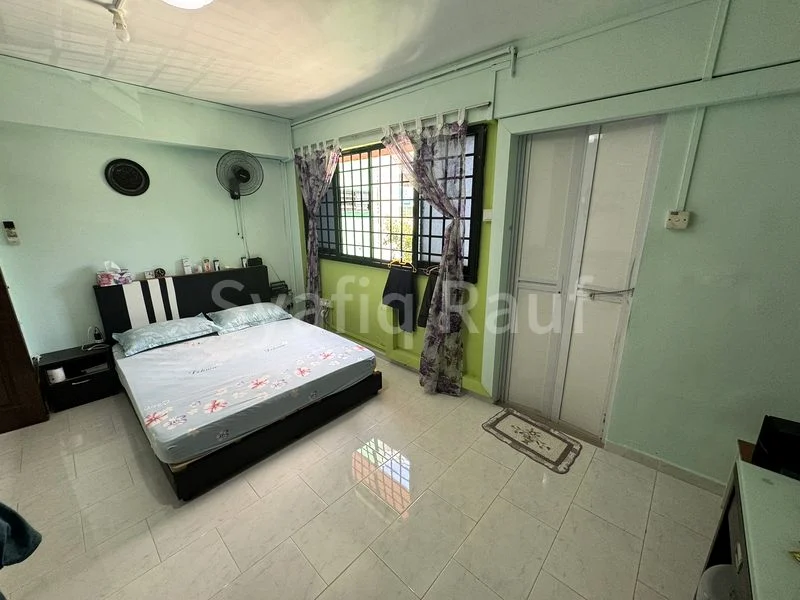 5 Room (5I) HDB for Sale in 238 Yishun Ring Road - Image 6