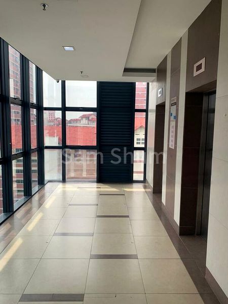 Light Industrial (B1) for Rent: Midview City - Image 2