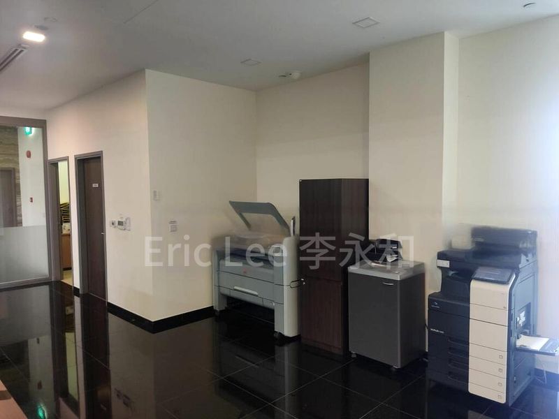 Office for Rent: Fragrance Empire Building - Image 1